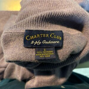 100% cashmere turtle neck sweater